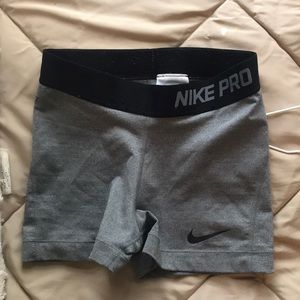 nike pro compression shorts! size xs